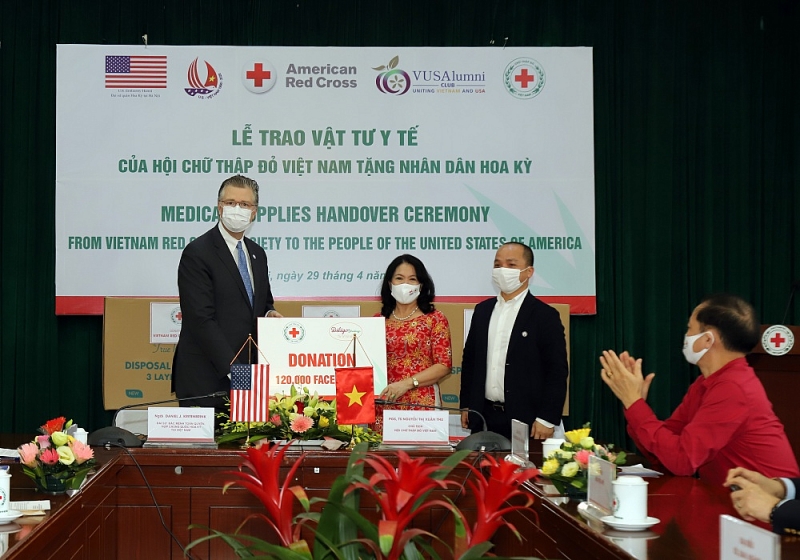 chu thap do viet nam tich cuc trong cuoc chien phong chong dich covid 19