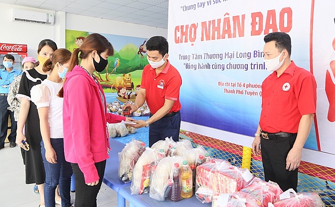 Tiếp nhận hơn 1,4 tỷ đồng khắc phục hậu quả do dịch bệnh Covid-19 tiep nhan hon 14 ty dong khac phuc hau qua do dich benh covid 19 1