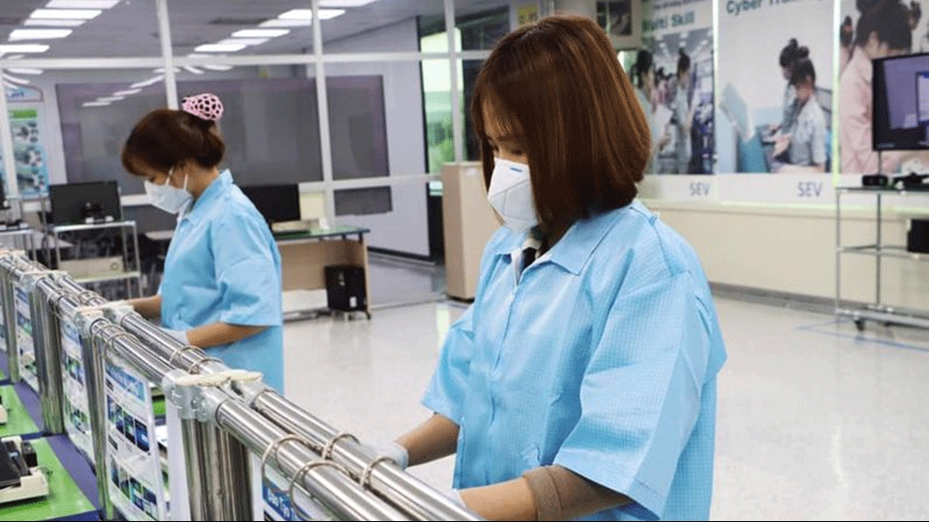 Doanh nghiệp linh hoạt xoay hướng kinh doanh, thích ứng với dịch Covid-19