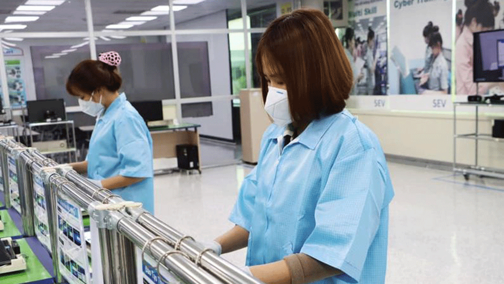 Không chỉ DN, mà các địa phương, thậm chí là địa phương trong tâm dịch như Bắc Ninh cũng thay đổi chiến lược sản xuất Không chỉ DN, mà các địa phương, thậm chí là địa phương trong tâm dịch như Bắc Ninh cũng thay đổi chiến lược sản xuất