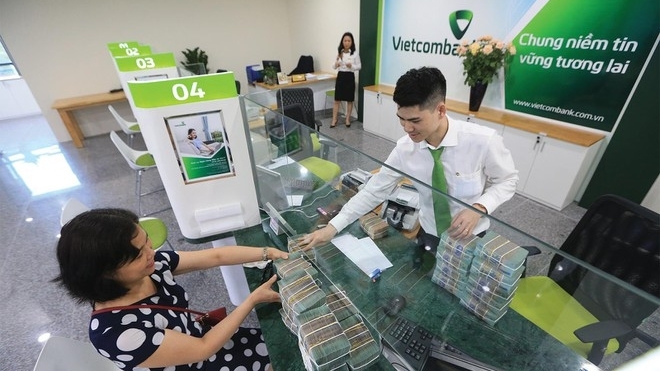 Khối ngoại bán ròng hơn nghìn tỷ, cổ phiếu ngân hàng mất đà hồi phục