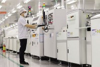 Sở hữu nhiều 'điểm cộng' hấp dẫn, sao nhiều nhà đầu tư vẫn chưa thể 'xuống tiền' tại Việt Nam?