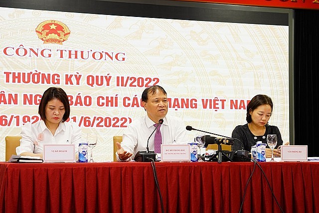 Bộ Công Thương giải đáp nhiều vấn đề 'nóng' liên quan đến giá xăng dầu