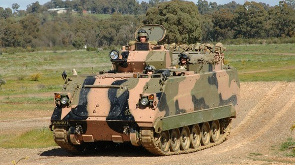 Tương trợ cho Ukraine, Australia hào phóng 'tặng' thêm 4 xe bọc thép