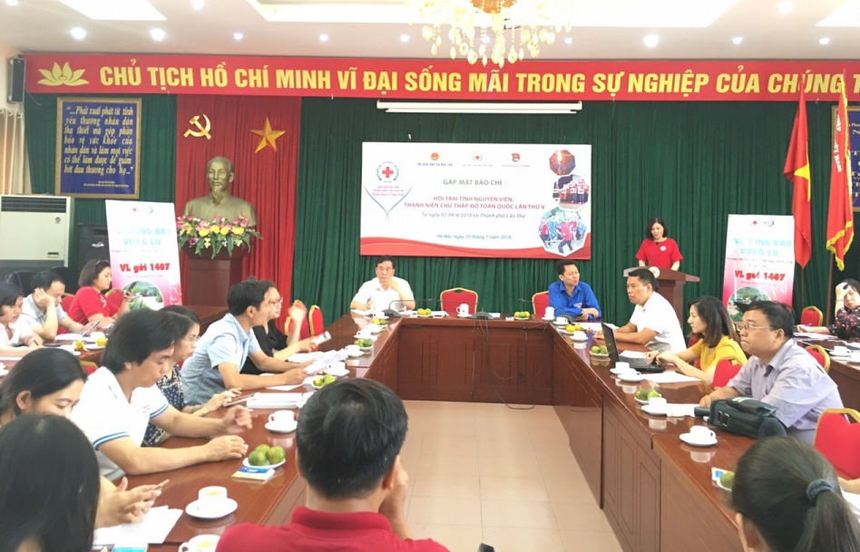 Hơn 500 đại biểu dự Hội trại tình nguyện viên, thanh niên Chữ thập đỏ