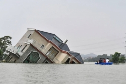 Trung Quốc 'gồng mình' ứng phó thảm họa lũ lụt lịch sử