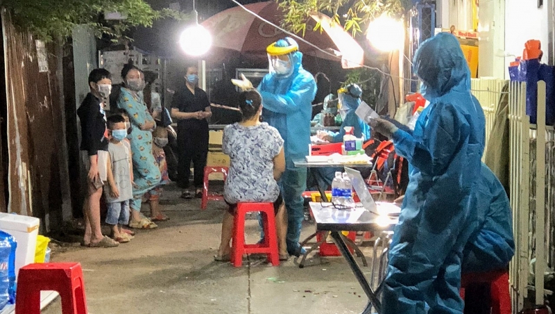 Tối 4/7, Việt Nam có thêm 360 ca mắc Covid-19 mới, tâp trung chủ yếu ở TP. Hồ Chí Minh và Bình Dương