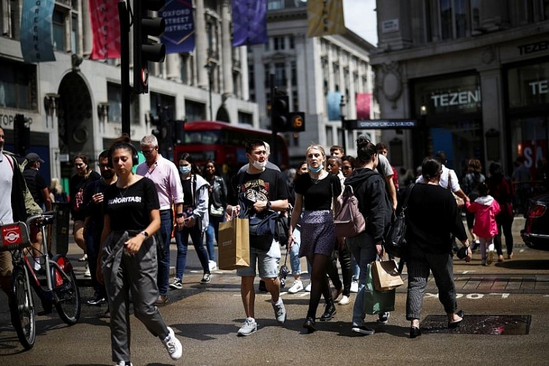 Bất chấp dịch Covid-19 hoành hành, Anh sẽ kết thúc lộ trình phong tỏa vào ngày 19/7 Bất chấp dịch Covid-19 hoành hành, Anh sẽ kết thúc lộ trình phong tỏa vào ngày 19/7