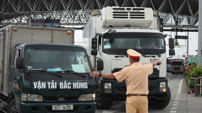 Bộ Công Thương đề xuất nới lỏng danh mục 'hàng hóa thiết yếu'