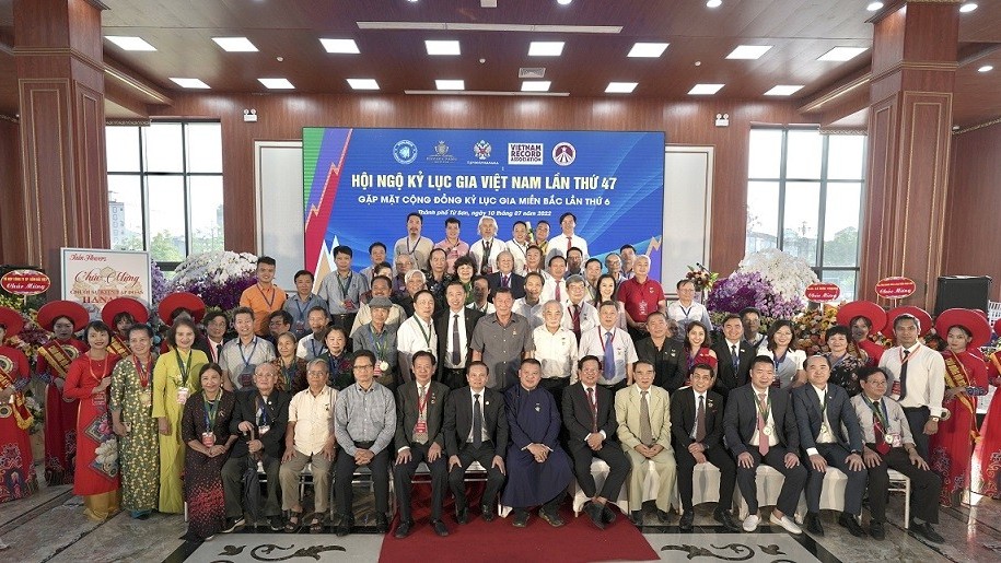 Gần 300 kỷ lục gia Việt Nam hội ngộ