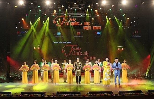 Chương trình nghệ thuật “Tự hào Tổ quốc – Mẹ Việt Nam”