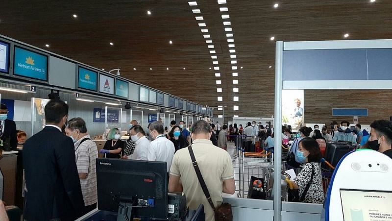 Dịch Covid-19: Đưa gần 280 công dân Việt Nam từ châu Âu và châu Phi về nước dich covid 19 dua gan 280 cong dan viet nam tu chau au va chau phi ve nuoc 1