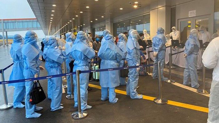 Chuyến bay đưa gần 250 công dân Việt Nam từ Israel và Oman về nước an toàn