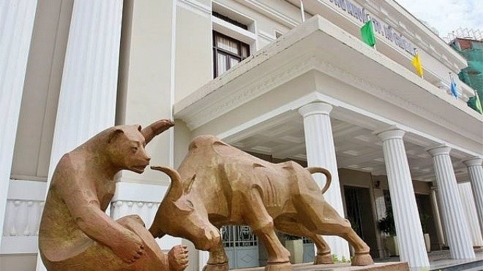 Dịch Covid-19 diễn biến phức tạp, riêng tháng 7 vốn hóa trên sàn HOSE 'bốc hơi' hơn 15,6 tỷ USD