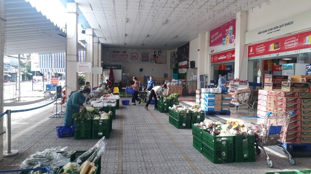 Sáng kiến giữa mùa Covid-19: Cung ứng hàng hóa theo gói combo tại quầy lưu động