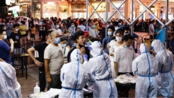 Chiến lược zero Covid-19 của Trung Quốc có nguy cơ phá sản?