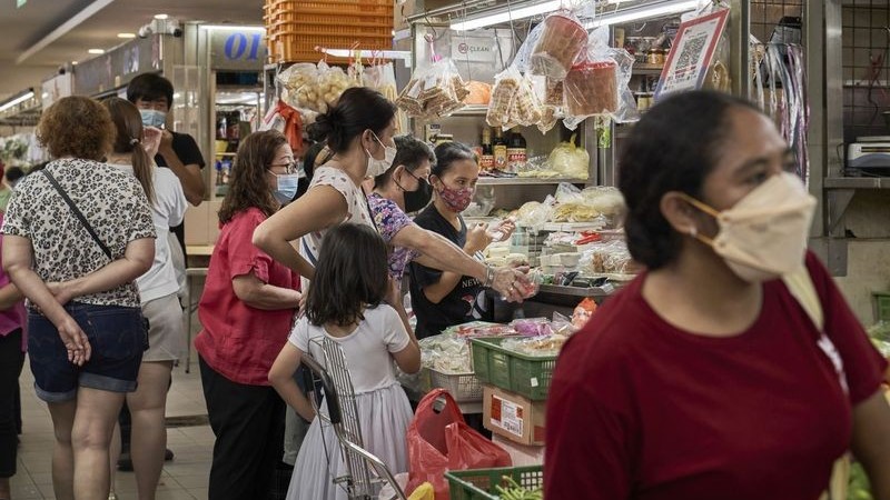 Lạm phát tăng cao, người dân Singapore quay cuồng trong cơn bão giá