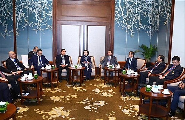 Bộ trưởng Bộ Nội vụ Phạm Thị Thanh Trà tiếp các trưởng đoàn dự hội nghị. (Ảnh: Văn Điệp/TTXVN) Bộ trưởng Bộ Nội vụ Phạm Thị Thanh Trà tiếp các trưởng đoàn dự hội nghị. (Ảnh: Văn Điệp/TTXVN)