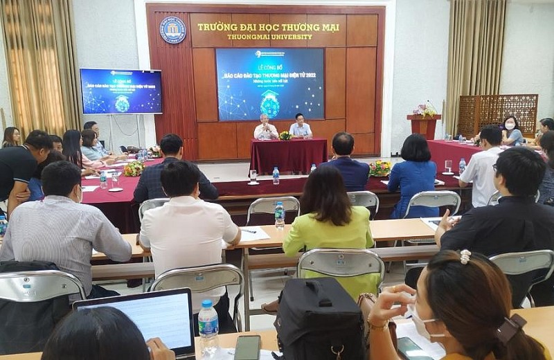 Các trường đại học là kênh chủ yếu để đào tạo nguồn nhân lực thương mại điện tử chất lượng cao Các trường đại học là kênh chủ yếu để đào tạo nguồn nhân lực thương mại điện tử chất lượng cao