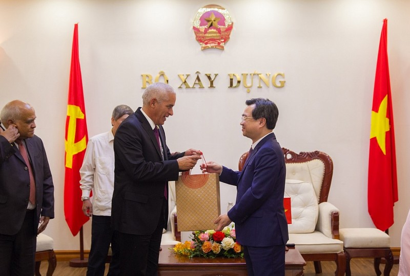 Việt Nam là quốc gia hàng đầu ở khu vực châu Á có nhiều dự án đầu tư vào Cuba Việt Nam là quốc gia hàng đầu ở châu Á có nhiều dự án đầu tư vào Cuba