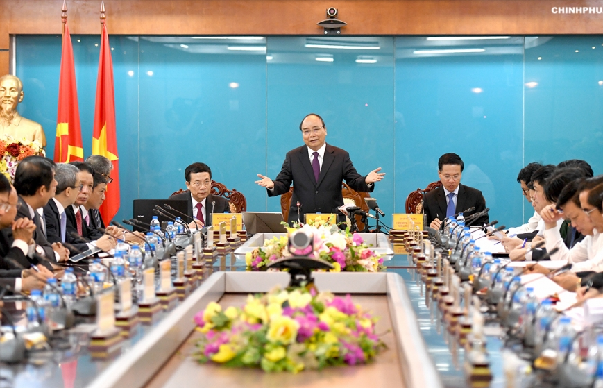 Thủ tướng: Đổi mới tư duy quản trị sẽ thúc đẩy công nghệ phát triển