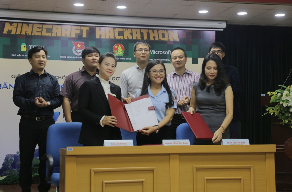 minecraft hackathon san choi cho cac tai nang cong nghe nhi