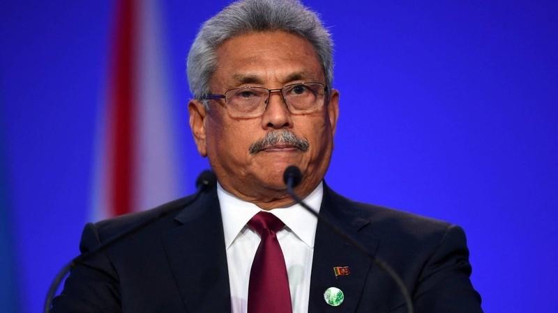 Sau 52 ngày sống lưu vong, cựu Tổng thống Sri Lanka đối mặt với lệnh bắt giữ khi về nước