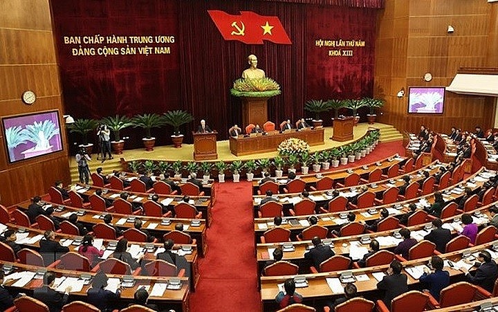 Quy định mới về trách nhiệm, quyền hạn của Bộ Chính trị trong quản lý cán bộ Quy định mới về trách nhiệm, quyền hạn của Bộ Chính trị trong quản lý cán bộ