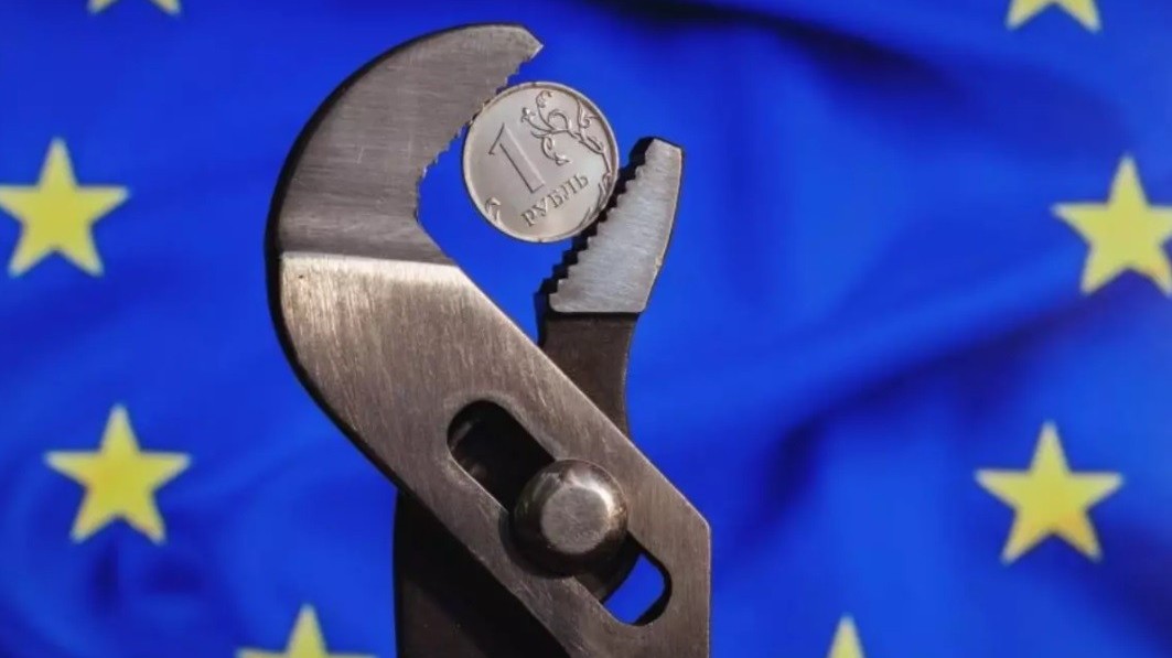 Moscow không hài lòng với thỏa thuận ngũ cốc, Thụy Sỹ chính thức áp giá trần đối với dầu Nga