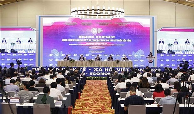 Diễn đàn Kinh tế-Xã hội Việt Nam 2022: Tăng tính tự chủ, tham gia sâu hơn vào chuỗi giá trị toàn cầu Diễn đàn Kinh tế-Xã hội Việt Nam 2022: Tăng tính tự chủ, tham gia sâu hơn vào chuỗi giá trị toàn cầu
