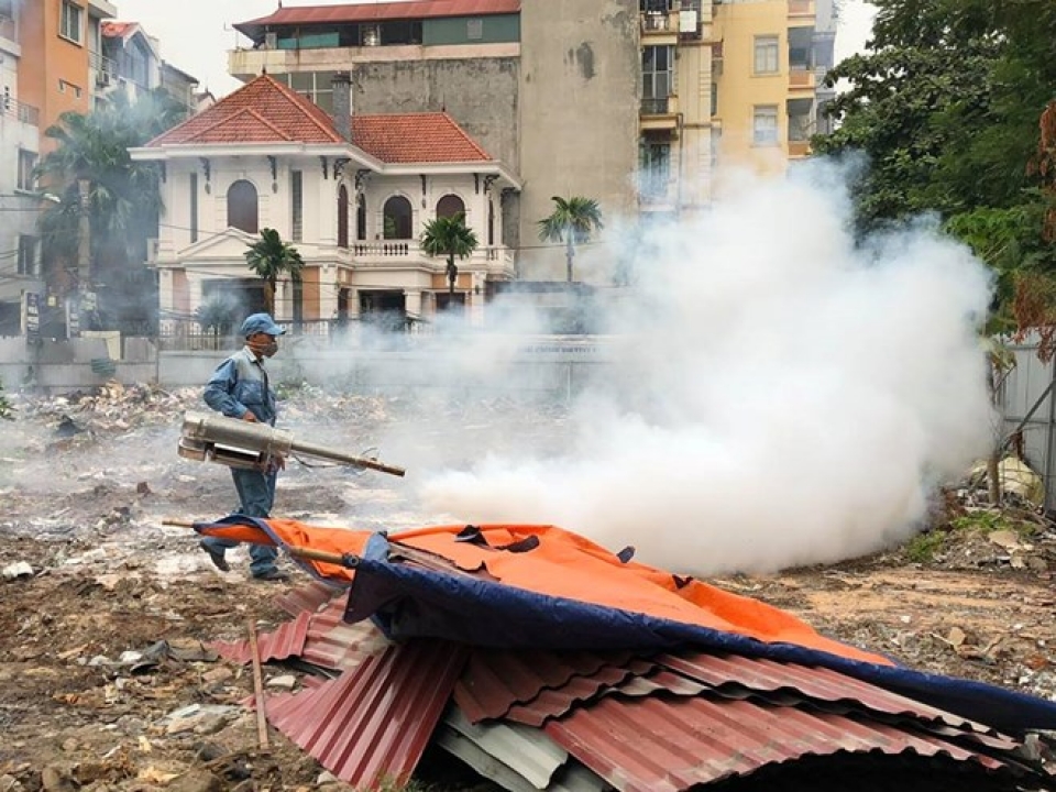 tiem an nguy co bung phat benh tay chan mieng soi va sot xuat huyet