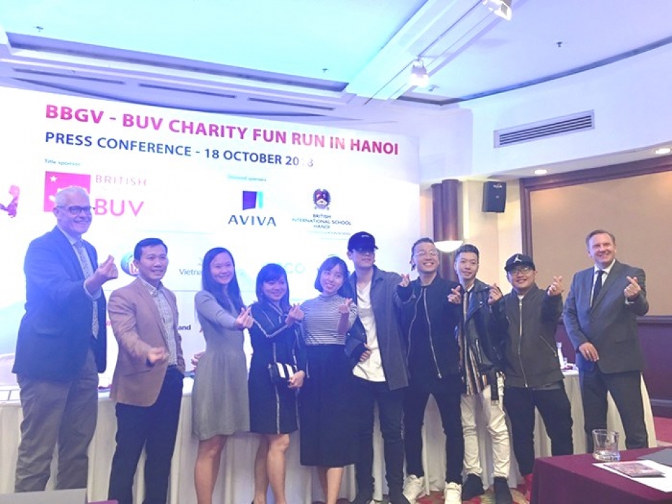 Đại sứ Anh tại Việt Nam chạy bộ gây quỹ từ thiện dai su anh tai viet nam chay bo gay quy tu thien