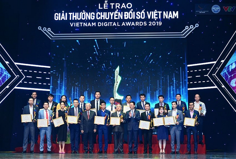 Sắp trao giải thưởng Chuyển đổi số Việt Nam 2020 Giải thưởng Chuyển đổi số Việt Nam 2020 sẽ vinh danh 58 doanh nghiệp, cơ quan Nhà nước