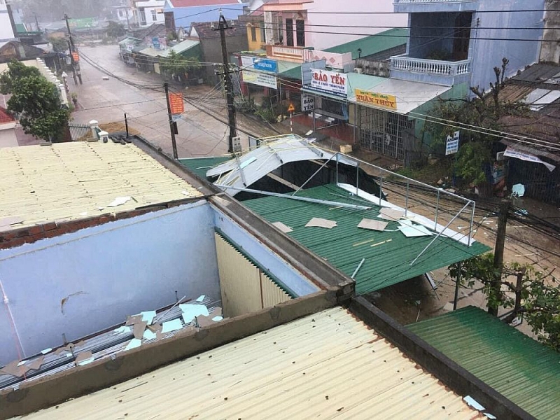 Dự báo thời tiết Bão số 9 bắt đầu quần thảo các tỉnh từ Quảng Nam đến Bình Định du bao thoi tiet bao so 9 bat dau quan thao cac tinh tu quang nam den binh dinh