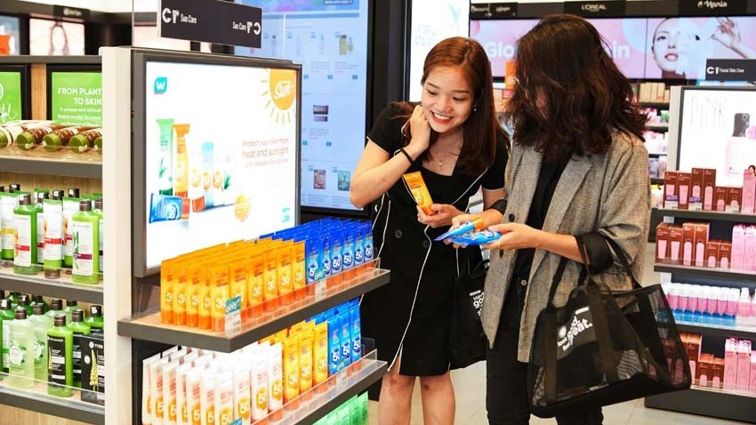 Kích cầu tiêu dùng, mỹ phẩm, quà tặng ngập tràn khuyến mại dịp 20/10