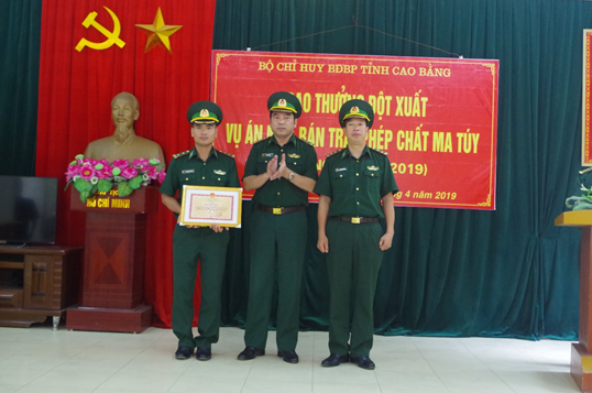 Đồn trưởng biên phòng gương mẫu, trách nhiệm