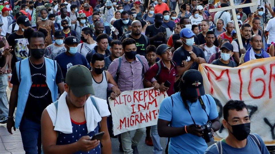 Bất chấp cảnh báo, dòng người di cư Trung Mỹ vẫn ùn ùn đổ về Mỹ