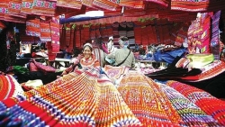 Ngày Di sản văn hóa Việt Nam: Vinh danh sắc màu thổ cẩm