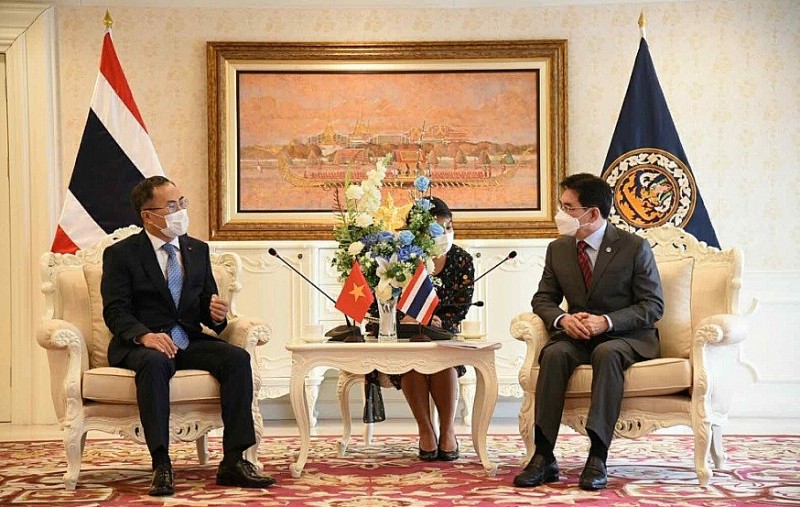 Hợp tác kinh tế Thái Lan - Việt Nam: Tiềm năng hướng tới tương lai Hợp tác kinh tế Thái Lan-Việt Nam: Tiềm năng hướng tới tương lai