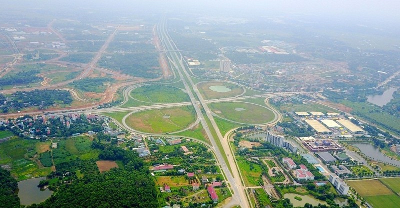 Thị trường đất thổ cư và chung cư Hà Nội sôi động trở lại