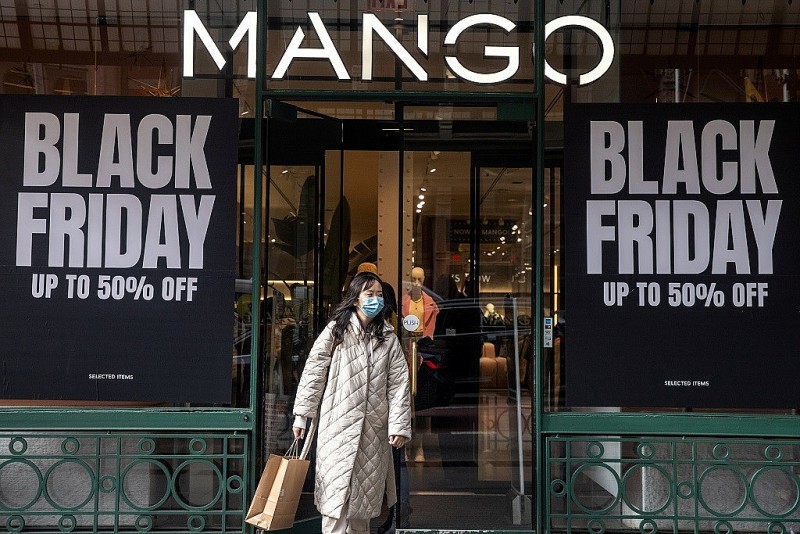 Mặc khuyến mại, giảm giá hấp dẫn, dân Mỹ vẫn thờ ơ với ngày Black Friday