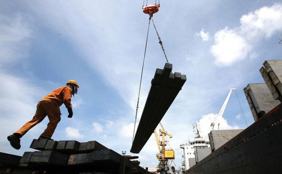 viet nam chi hon 10 ty usd nhap khau sat thep