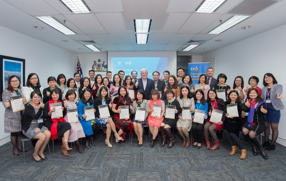 gap go cuu sinh vien hoc bong chinh phu australia