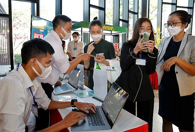 Chương trình 'Tích điểm thưởng Livin Coin tại ứng dụng Livin PMH' Chương trình 'Tích điểm thưởng Livin Coin tại ứng dụng Livin PMH'