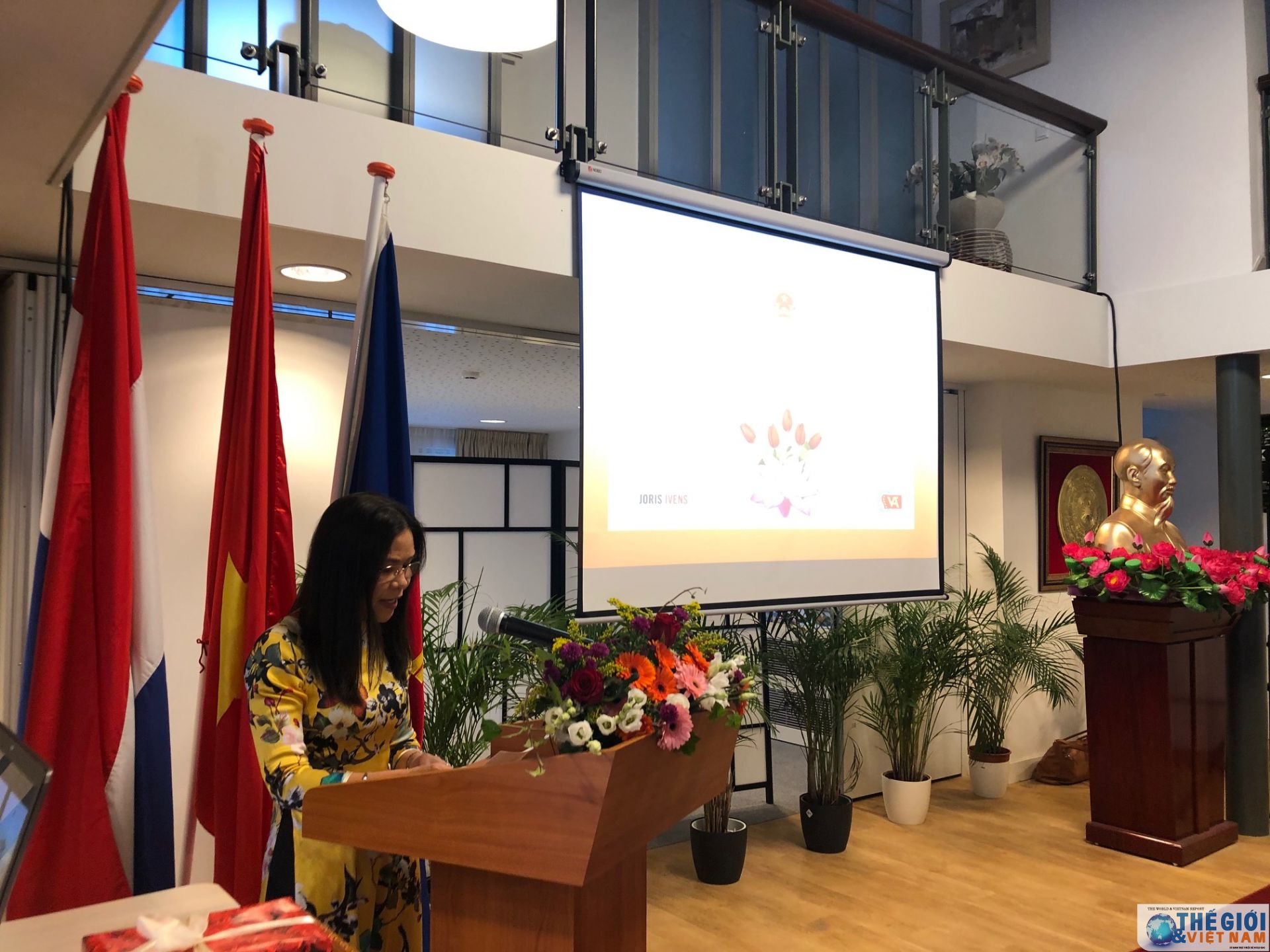 Đại sứ quán Việt Nam tại Hà Lan truy tặng Huân chương Hữu nghị cho nhà làm phim Joris Ivens dai su quan viet nam tai ha lan truy tang huan chuong huu nghi cho nha lam phim joris ivens