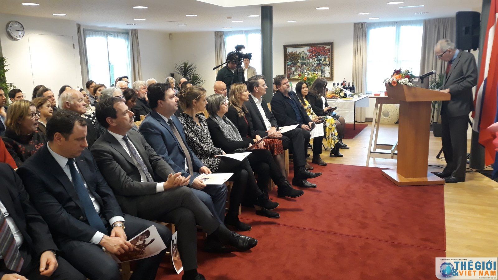 Đại sứ quán Việt Nam tại Hà Lan truy tặng Huân chương Hữu nghị cho nhà làm phim Joris Ivens dai su quan viet nam tai ha lan truy tang huan chuong huu nghi cho nha lam phim joris ivens