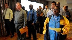 Tình trạng mất việc không đồng đều có thể 'khoét sâu' thêm bất bình đẳng tại Mỹ