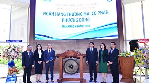 OCB 'chào sàn' HOSE, giá niêm yết 22.900 đồng/cổ phiếu