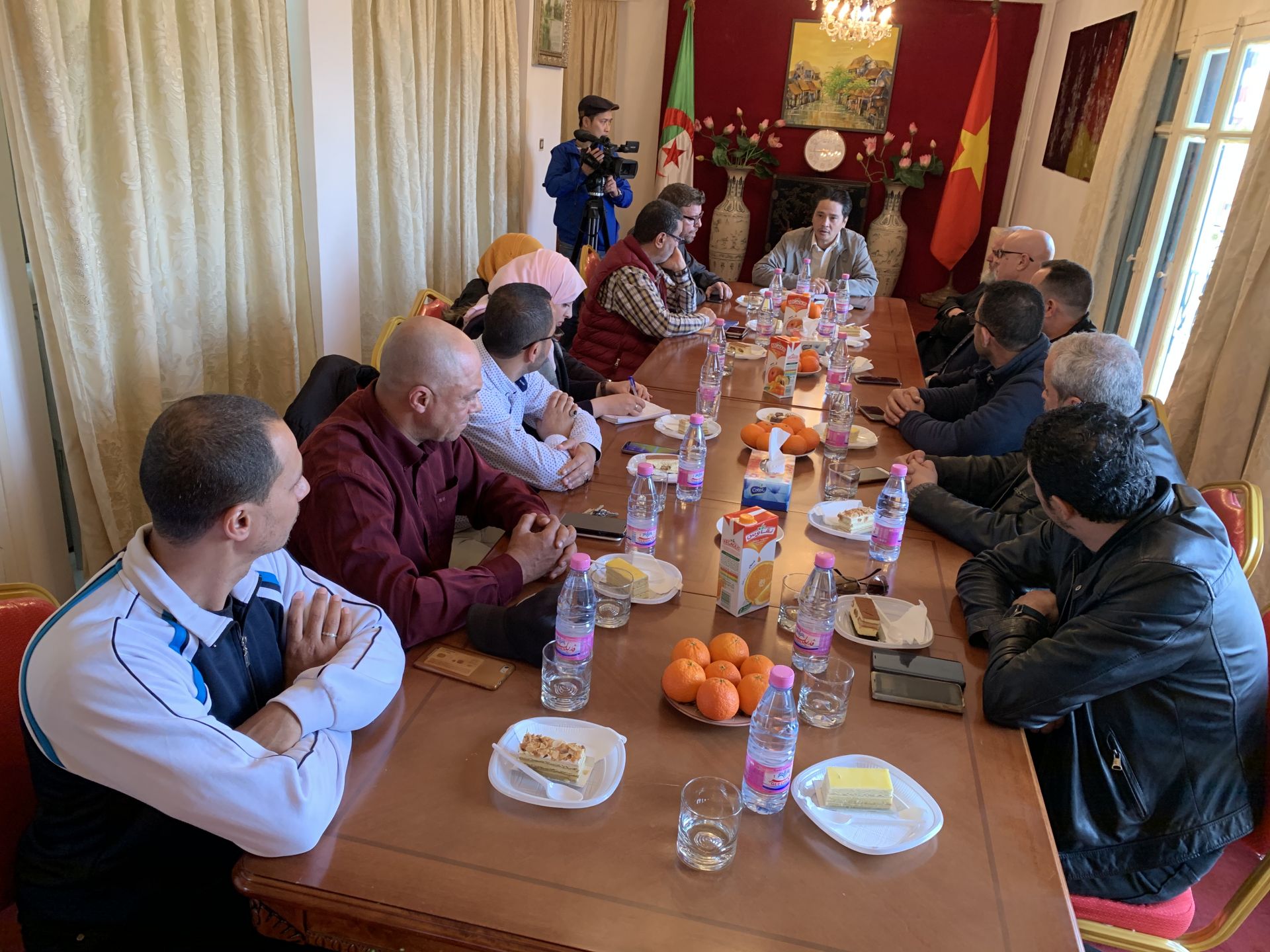 Gặp mặt đại diện liên đoàn và môn phái võ cổ truyền Việt Nam tại Algeria gap mat dai dien lien doan va mon phai vo co truyen viet nam tai algeria