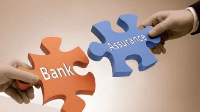 Phân phối bảo hiểm - miếng bánh 'béo bở' của các ngân hàng